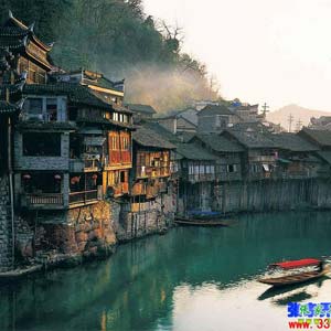 時(shí)尚商務(wù)C線：張家界、天門山、鳳凰古城四日游